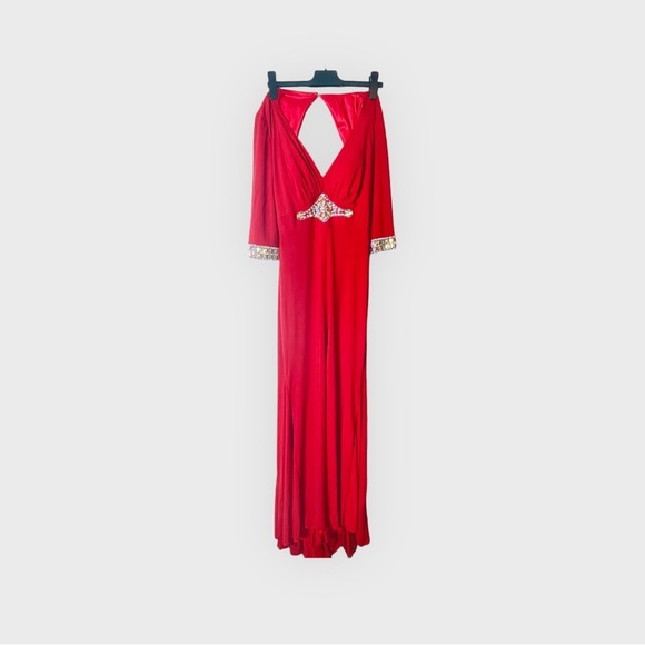 Preloved beautiful red dress in size 8 with lining. Worn once. - Picture 1 of 6